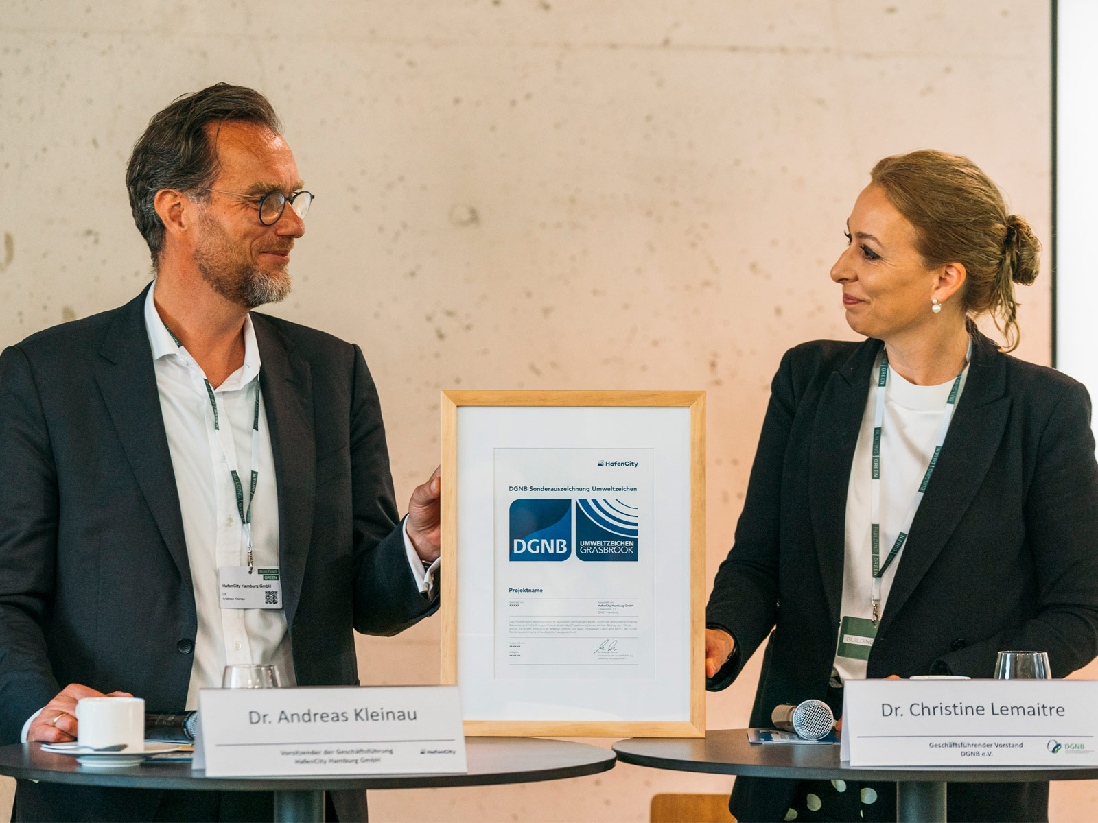 Vorstellung der DGNB Sonderauszeichnung Umweltzeichen auf der Building Green.