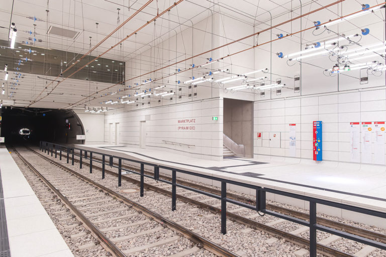 Foto des Stadtbahntunnels als Teil der Kombilösung Karlsruhe.
