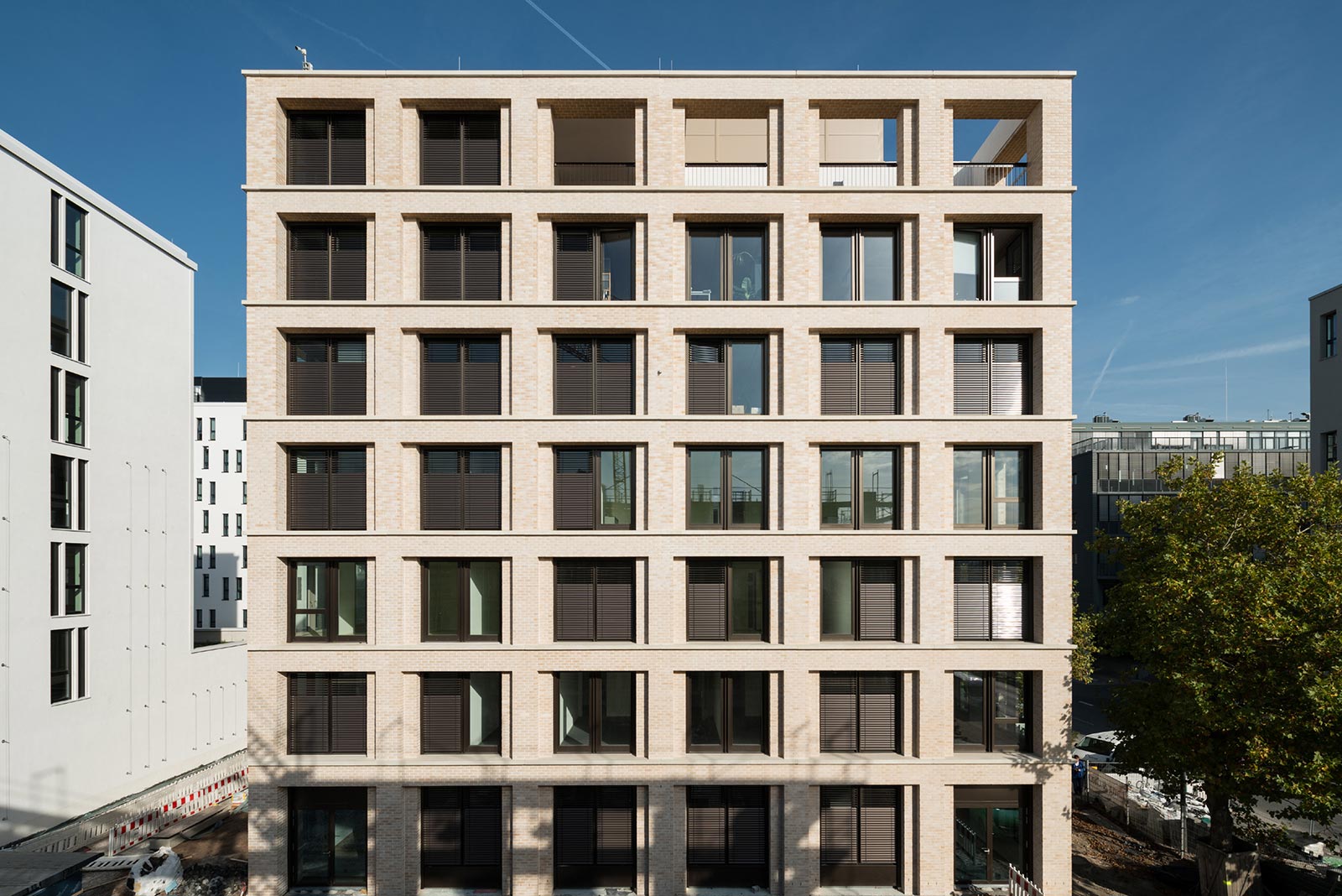 Bürohaus für TEK TO NIK entwirft ein Bürohaus im Lindley-Quartier Frankfurt für den Medico International e.V. im Lindley-Quartier Frankfurt