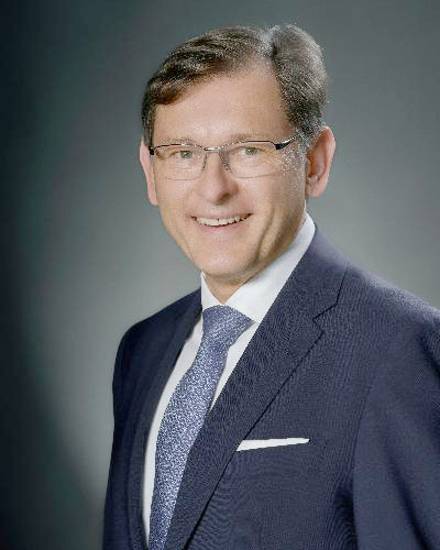 Portraitfoto von Frank Dudda, Vorsitzender des Ruhrparlaments und Oberbürgermeister der Stadt Herne.