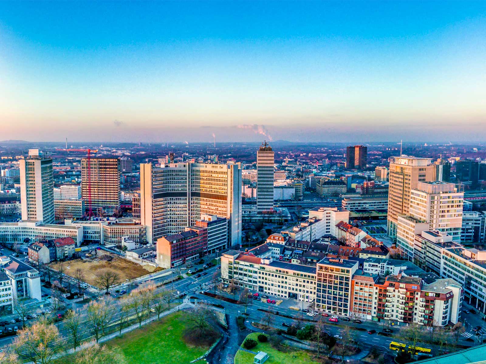 Hintergrundbild zum Beitrag Stadtentwicklung Essen. Panorama der Stadt Essen.