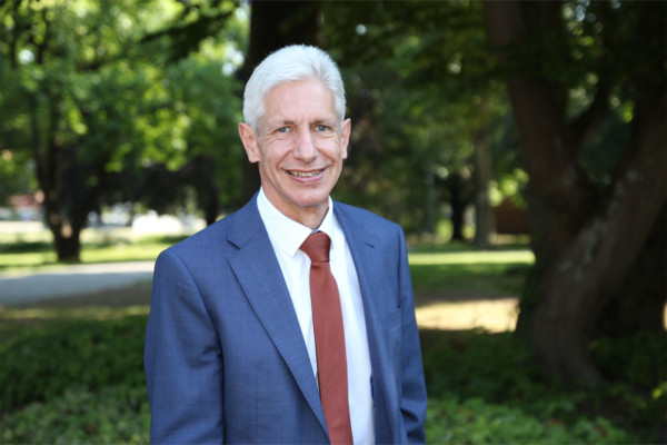 Portraitfoto von Rainer Rempe des Landkreises Harburg in der Metropolregion Hamburg
