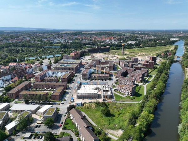 Luftbild des 1. Bauabschnitts der Wasserstadt Limmer